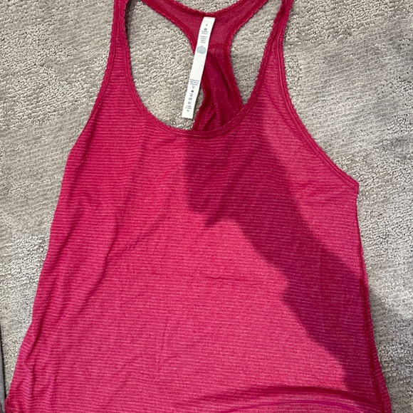 2 Lululemon tank tops - Picture 4 of 7